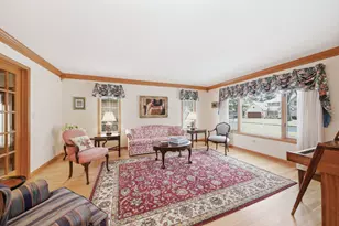500 Buckingham Pl, Downers Grove, IL 60516 - Photo 6