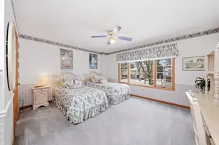 500 Buckingham Pl, Downers Grove, IL 60516 - Photo 24