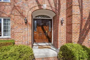 500 Buckingham Pl, Downers Grove, IL 60516 - Photo 4