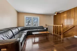 135 Ambassador Ave, Romeoville, IL 60446 - Photo 2