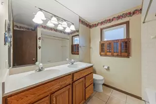 966 W Bauer Rd, Naperville, IL 60563 - Photo 24