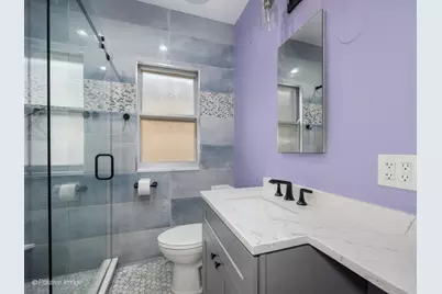 2542 W Coyle Avenue, Chicago, IL 60645 - Photo 8