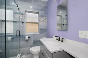 2542 W Coyle Ave, Chicago, IL 60645 - Photo 8