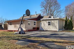 42522 N Lake Ave, Antioch, IL 60002 - Photo 2