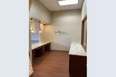 2127 Midlands Drive #204, Sycamore, IL 60178 - Photo 8