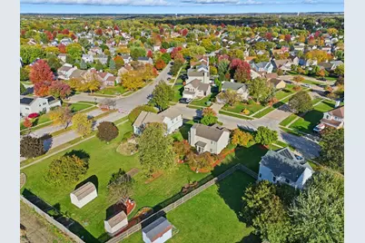 35 S London Court, South Elgin, IL 60177 - Photo 22