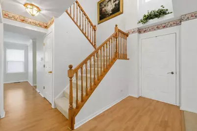 35 S London Court, South Elgin, IL 60177 - Photo 8