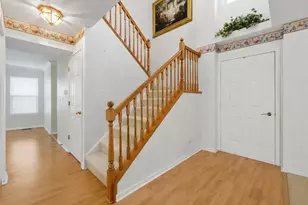 35 S London Ct, South Elgin, IL 60177 - Photo 8