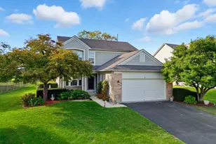 35 S London Ct, South Elgin, IL 60177 - Photo 1