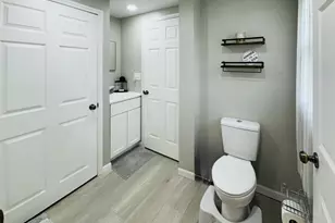 306 11th Ave, Sterling, IL 61081 - Photo 6