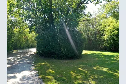 18238 W Gages Lake Road, Grayslake, IL 60030 - Photo 24