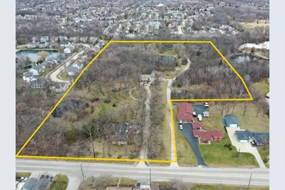 18238 W Gages Lake Road, Grayslake, IL 60030 - Photo 2