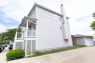 4257 N Kolmar Ave, Chicago, IL 60641 - Photo 4