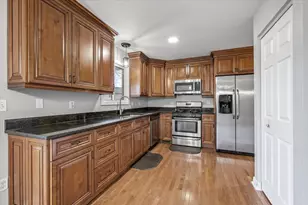 1720 William Dr, Romeoville, IL 60446 - Photo 14