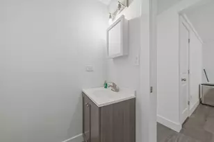 528 Charlotte Ave, Crystal Lake, IL 60014 - Photo 12