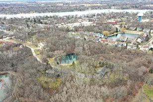 18238 W Gages Lake Rd, Grayslake, IL 60030 - Photo 2