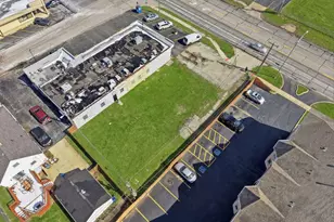 8404 S Roberts Rd, Justice, IL 60458 - Photo 2