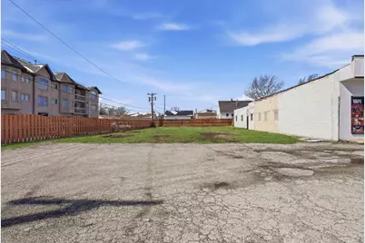 8404 S Roberts Road, Justice, IL 60458 - Photo 10