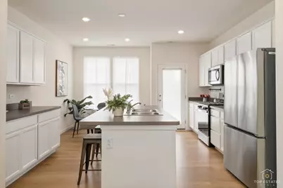 2739 Lawlor Lane, Naperville, IL 60564 - Photo 12