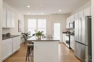 2739 Lawlor Ln, Naperville, IL 60564 - Photo 12