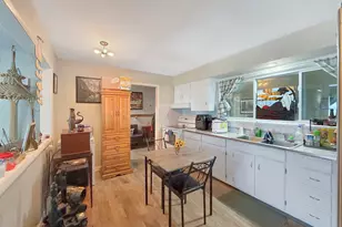 1427 Mark Dr, Freeport, IL 61032 - Photo 8