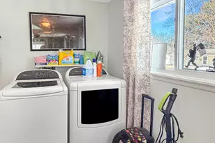 1427 Mark Dr, Freeport, IL 61032 - Photo 14