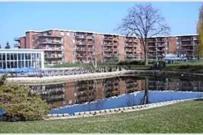 16 E Old Willow Road #202S, Prospect Heights, IL 60070 - Photo 1