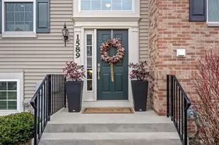 1589 Deer Pointe Dr, South Elgin, IL 60177 - Photo 2