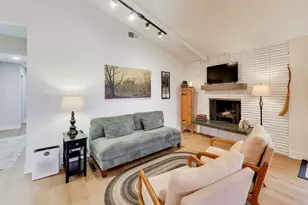 470 Knollwood Dr, Barrington, IL 60010 - Photo 12