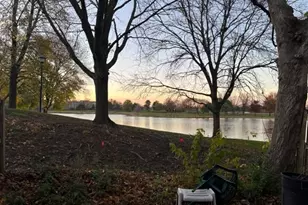 1010 Denham Pl, Schaumburg, IL 60194 - Photo 16