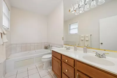 4538 S Saint Lawrence Avenue, Chicago, IL 60653 - Photo 18