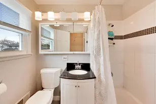1111 E Greenwood Dr, Mount Prospect, IL 60056 - Photo 22
