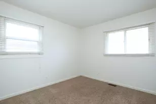 230 Princeton St, Hoffman Estates, IL 60169 - Photo 12