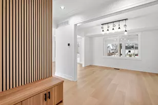 426 Argyll Ln, Schaumburg, IL 60194 - Photo 6