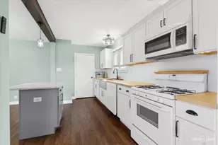 328 E Lee St, Plano, IL 60545 - Photo 6