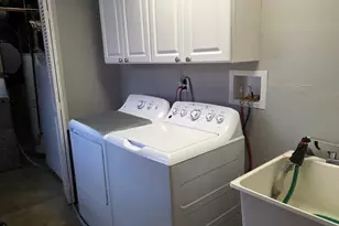 807 W Manor Ct W, Glenwood, IL 60425 - Photo 14