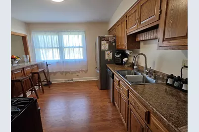 807 W Manor Court W, Glenwood, IL 60425 - Photo 6