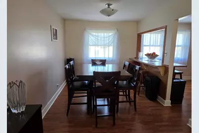 807 W Manor Court W, Glenwood, IL 60425 - Photo 4