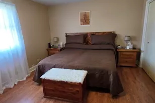 807 W Manor Ct W, Glenwood, IL 60425 - Photo 8