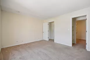 725 Limerick Ln, Schaumburg, IL 60193 - Photo 10