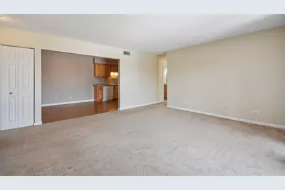 725 Limerick Lane #2B, Schaumburg, IL 60193 - Photo 2