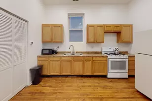 1945 W Cermak Rd, Chicago, IL 60608 - Photo 6