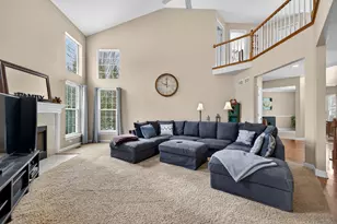 1823 Kings Gate Ln, Crystal Lake, IL 60014 - Photo 8