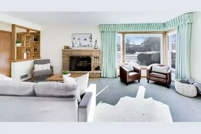 820 N Delphia Avenue, Park Ridge, IL 60068 - Photo 4