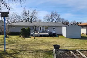 907 Obrien St, Harvard, IL 60033 - Photo 16