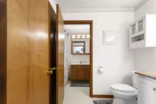 907 Obrien St, Harvard, IL 60033 - Photo 8