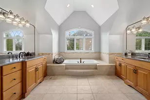 37W220 Mission Hills Dr, Saint Charles, IL 60175 - Photo 24
