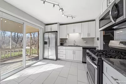 1052 Blackhawk Drive, University Park, IL 60484 - Photo 6