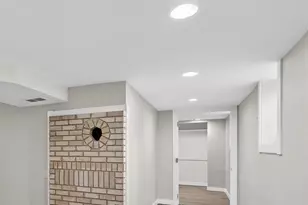 15661 State St, South Holland, IL 60473 - Photo 26