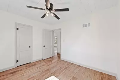 619 E 11th Street, Gibson City, IL 60936 - Photo 14